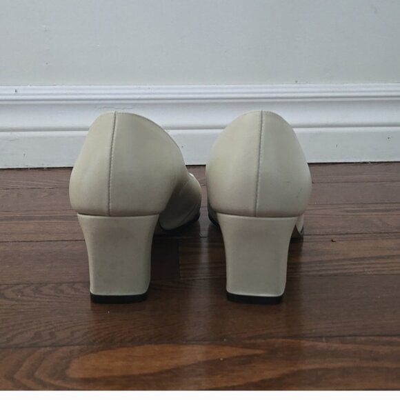 Naturalized classic leather pumps 2.5" block heel size 8.5 - Picture 3 of 9